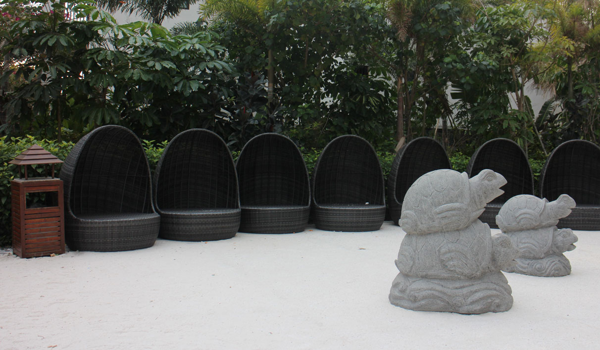 Outdoor PE Rattan Egg Chair Furniture for Holiday Resort